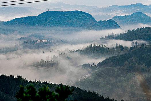 重庆酉阳,雾霾天气青山绿