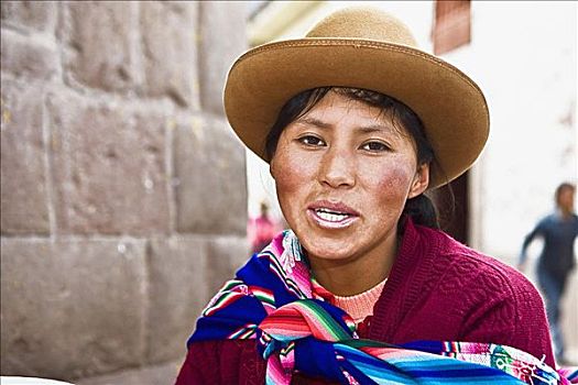 一个年轻女人,微笑,肖像,秘鲁