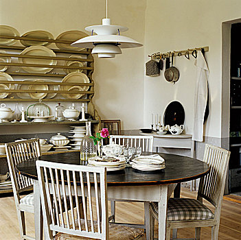 圆,餐桌,厨房,椅子,座椅,垫子,20世纪50年代,丹麦,盘子,架子,背景