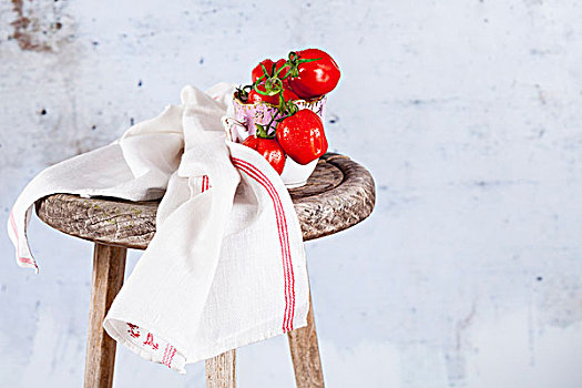 小,犁形番茄,木质,凳子,茶巾