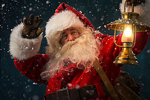 头像,高兴,圣诞老人,拿着,袋,礼物,走,下雪,旧式,灯笼,户外