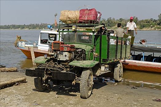 老,交通工具,堤岸,伊洛瓦底江,缅甸