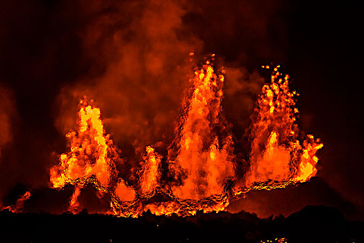 火山岩,喷泉,夜晚,喷发,裂缝,靠近,火山,冰岛,八月,北方,岩浆