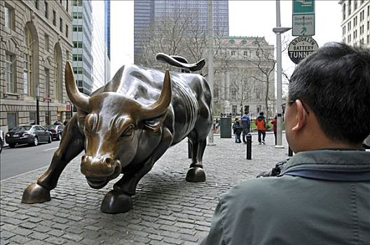 雕塑,纽约股票交易所,草地保龄球场,华尔街,曼哈顿,纽约,美国