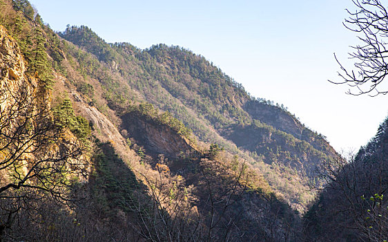 秦岭山秋景