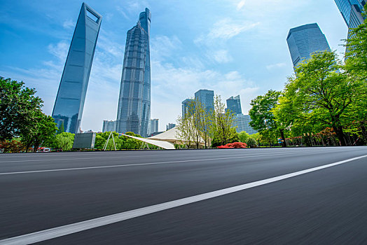 摩天大楼建筑和城市道路