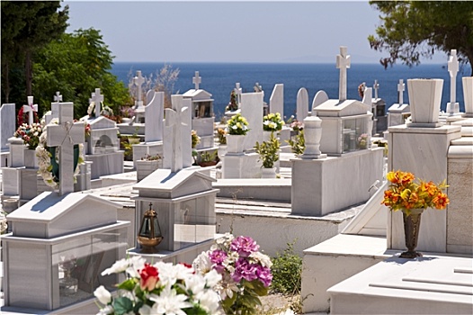 萨摩斯岛,墓地