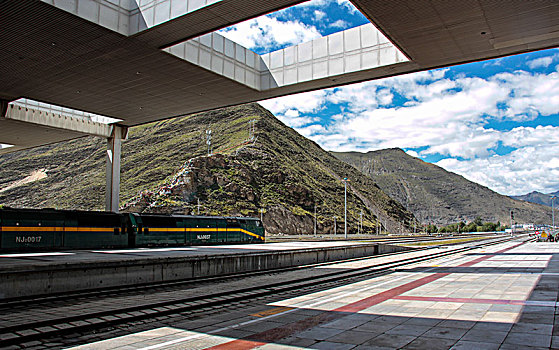 拉萨火车站站台