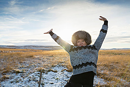 成年,女人,投掷,抬臂,积雪,地点,冰岛