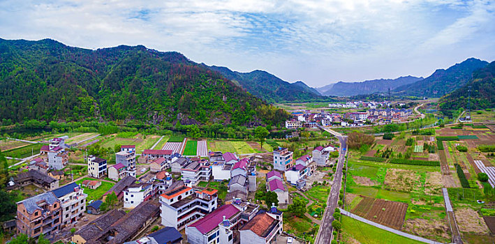 浙江,台州,天台县,龙溪乡,乡村,航拍,俯瞰,田园,春色,小溪,绿色,山村,大地,全景,清明