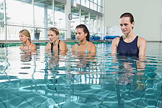 女性,健身课,水,有氧运动