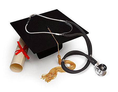 学士帽,证书,听诊器,白色背景