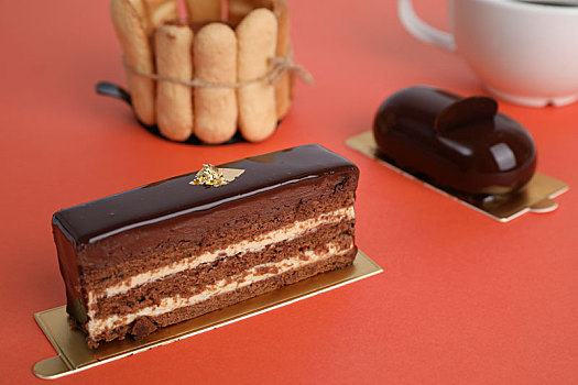 蛋糕甜品巧克力美食摄影撞色ins风小清新甜点下午茶饼干黑森林奶油
