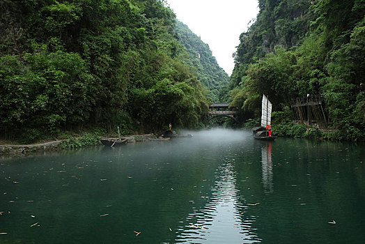 宜昌,三峡人家,长江,运输,航道,民俗,表演,风景,景点,旅游,高山,瀑布,河流,神秘,树木,植被,峡谷,壮观