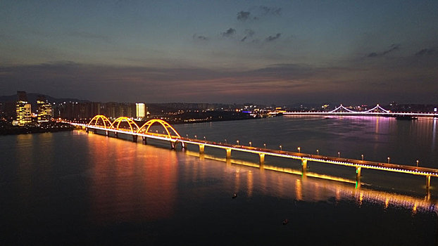 长沙北辰三角洲,福元路大桥,三汊矶大桥夜景