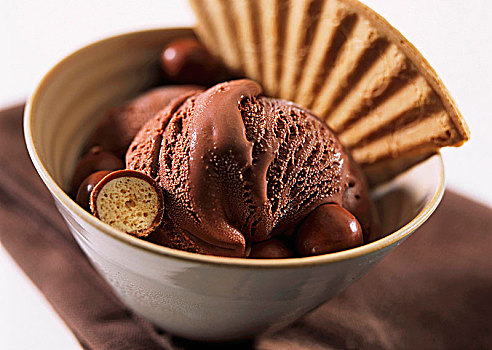 碗,一对,巧克力冰淇淋,威化脆皮