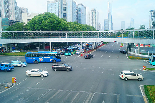 深圳深南大道南山春花天桥路段交通景观