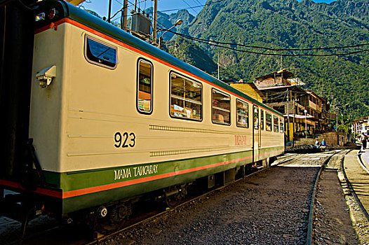 客运列车,右边,主要街道,小,乡村,入口,马丘比丘,秘鲁