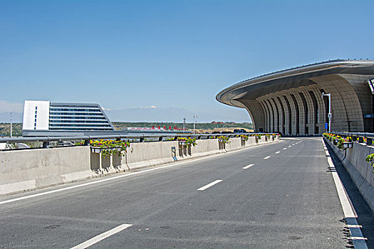 高铁站道路