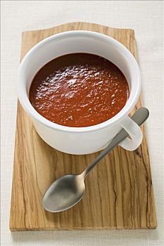 西红柿汤,杯子,案板