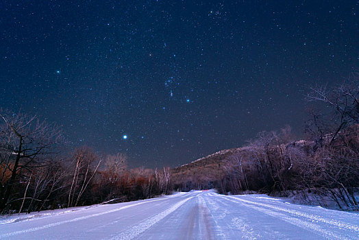 中国吉林北大湖夜景自然风光