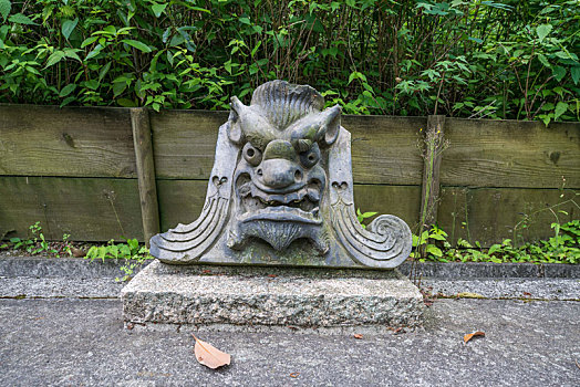 日本文化中的鬼神面具石雕
