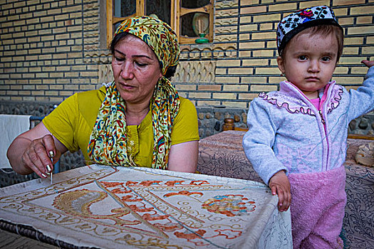 乌兹别克斯坦,中亚,女人,女儿,刺绣