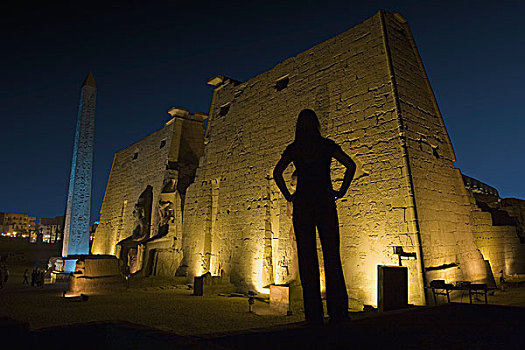 女人,游客,户外,卢克索神庙,夜晚,埃及