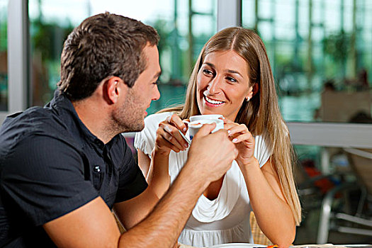 年轻,情侣,男人,女人,喝咖啡,咖啡,正面,玻璃幕墙