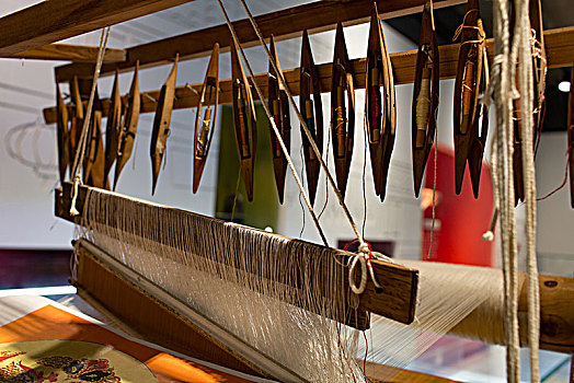 传统织布机