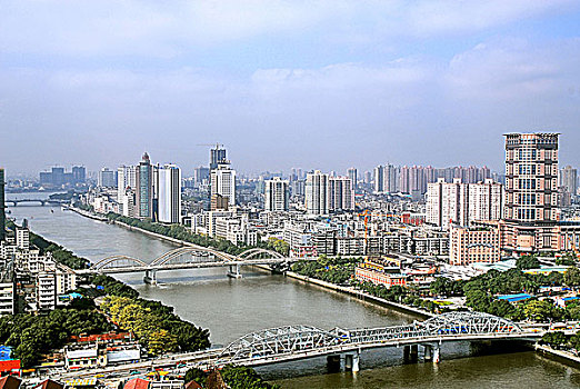 广州海珠桥和解放桥