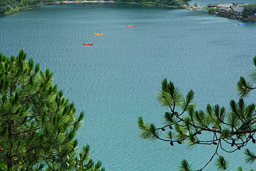 泸沽湖湖光山色