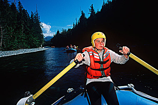 河,乘筏,男孩,桨,舵,温哥华岛,不列颠哥伦比亚省,加拿大