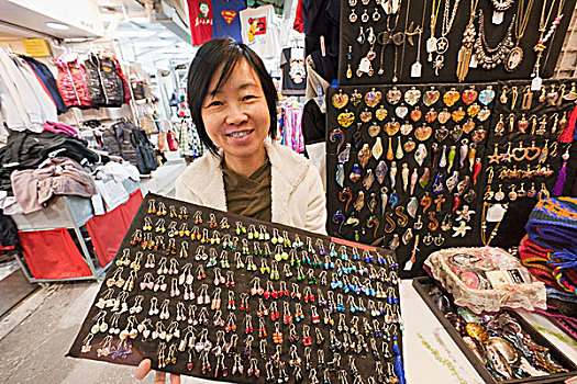 中国,香港,市场,销售,女孩,拿着,饰品,展示
