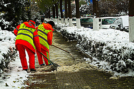 清扫积雪