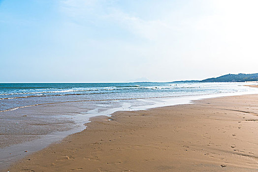 海浪沙滩