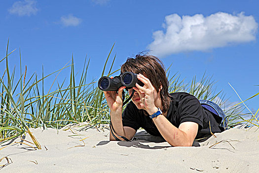 男孩,双筒望远镜,南海滩,岛屿,东方,下萨克森,德国,欧洲