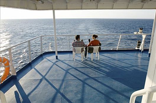 海洋,旅行,伴侣,坐,甲板,渡轮,看,上方,希腊