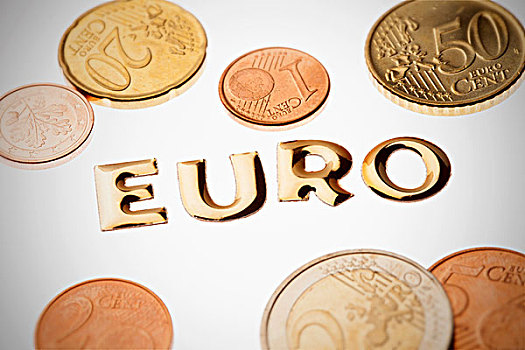 一个,单词,金色,文字,围绕,欧元硬币