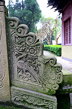 重庆北温泉的石桥栏上的雕刻