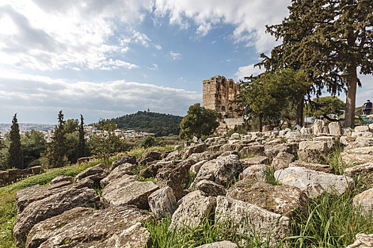 希腊雅典卫城内的废墟与石头