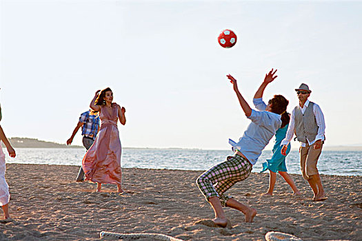 人,玩,足球,海滩