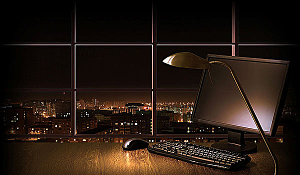 办公室窗外夜景图片