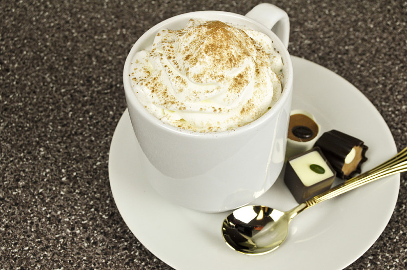 摩卡咖啡,拿铁咖啡,卡布奇诺,奶油,巧克力_高清图片_全景视觉