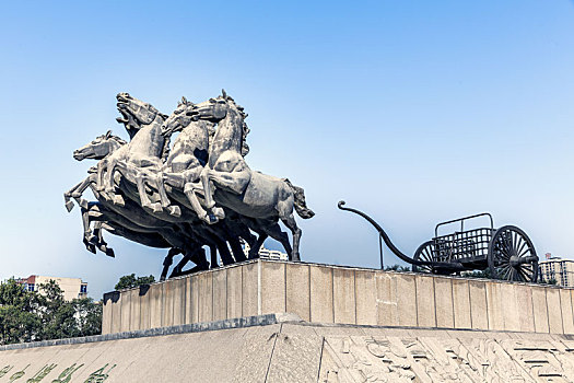 天子驾六雕塑,中国河南省洛阳市周王城广场