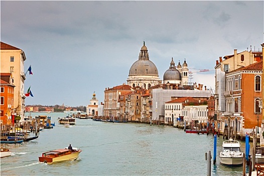 大运河,财政紧张,威尼斯