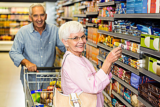 老年,女人,拍照,产品,架子,超市