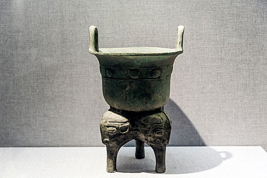 西周獸面紋銅甗，河南省洛陽博物館館藏文物