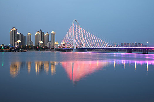 陕西西安,河上,彩虹桥