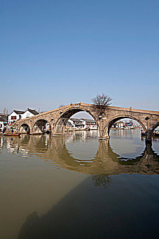 上海朱家角的放生桥
